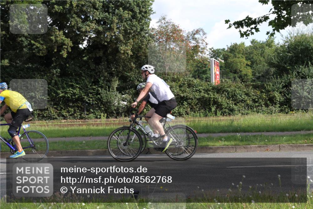 10.08.2025 - GEWOBA Citytriathlon Bremen Yannick Fuchs http://msf.ph/oto/8562768 10.08.2025 10:41:37 Radfahren 3, 15, 195, 395, 484 meine-sportfotos.de
