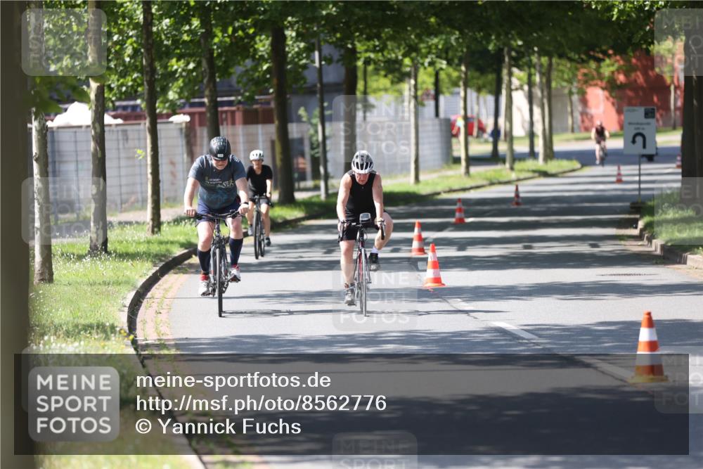 10.08.2025 - GEWOBA Citytriathlon Bremen Yannick Fuchs http://msf.ph/oto/8562776 10.08.2025 14:32:28 Radfahren 105, 113, 284, 299, 355, 362, 366, 370, 393, 420, 433, 463, 489 meine-sportfotos.de