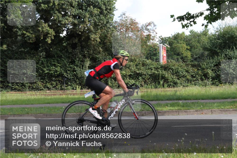 10.08.2025 - GEWOBA Citytriathlon Bremen Yannick Fuchs http://msf.ph/oto/8562838 10.08.2025 10:42:05 Radfahren 41, 131, 177, 223 meine-sportfotos.de