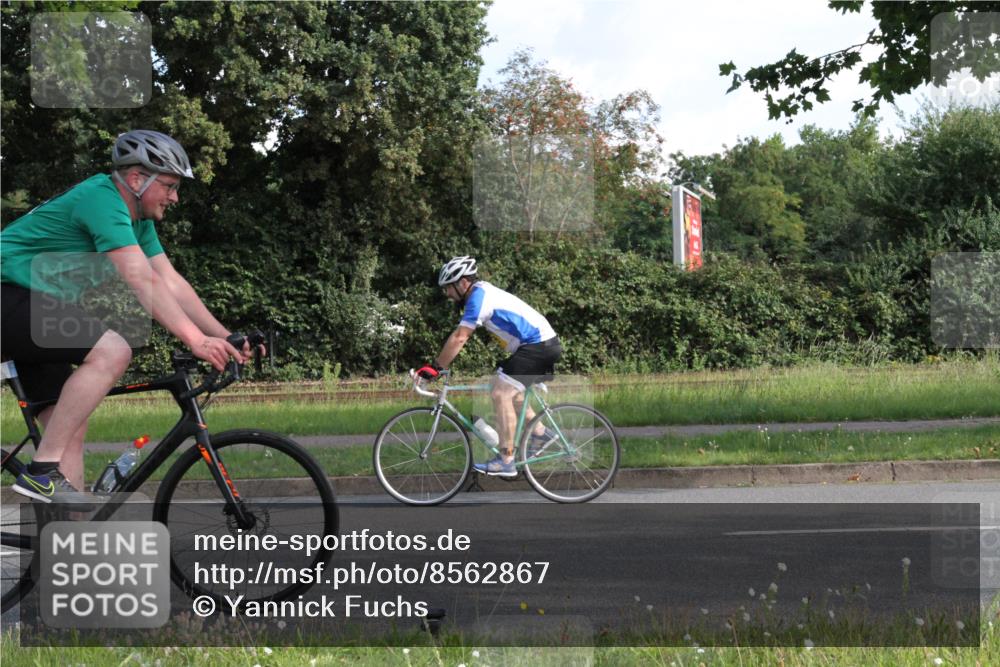 10.08.2025 - GEWOBA Citytriathlon Bremen Yannick Fuchs http://msf.ph/oto/8562867 10.08.2025 10:42:18 Radfahren 25, 131, 167, 189 meine-sportfotos.de