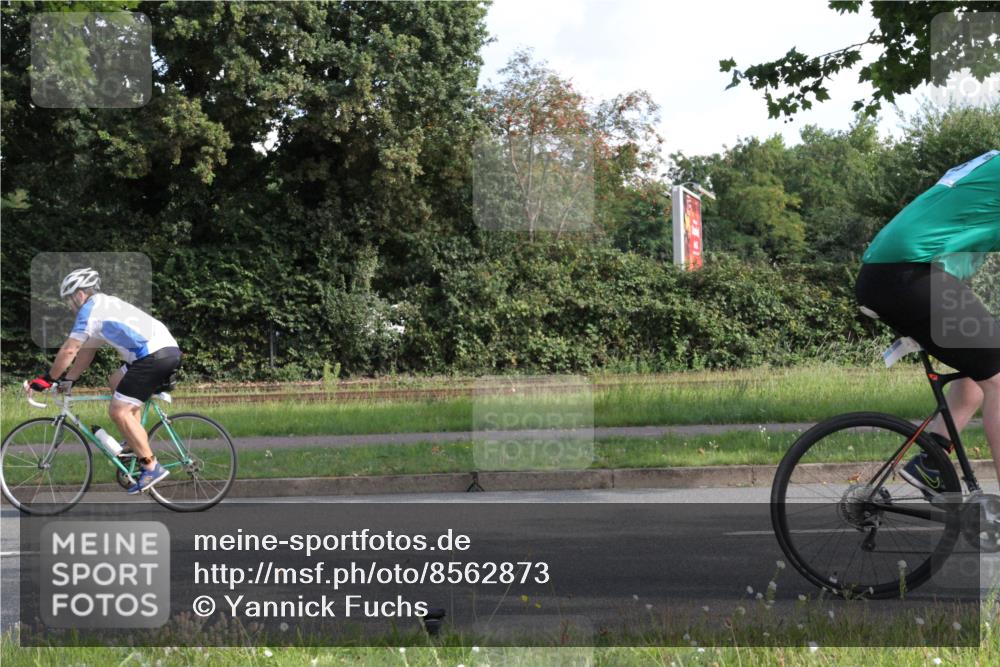 10.08.2025 - GEWOBA Citytriathlon Bremen Yannick Fuchs http://msf.ph/oto/8562873 10.08.2025 10:42:19 Radfahren 25, 89, 131, 167, 189 meine-sportfotos.de