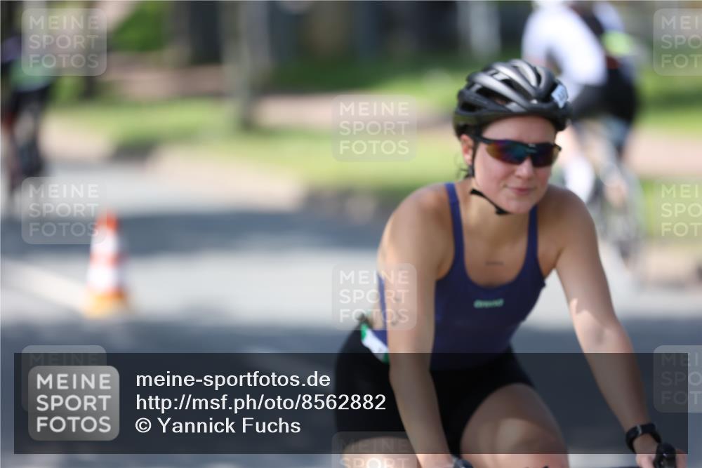 10.08.2025 - GEWOBA Citytriathlon Bremen Yannick Fuchs http://msf.ph/oto/8562882 10.08.2025 14:33:37 Radfahren 2, 25, 48, 74, 138, 440, 514, 519 meine-sportfotos.de