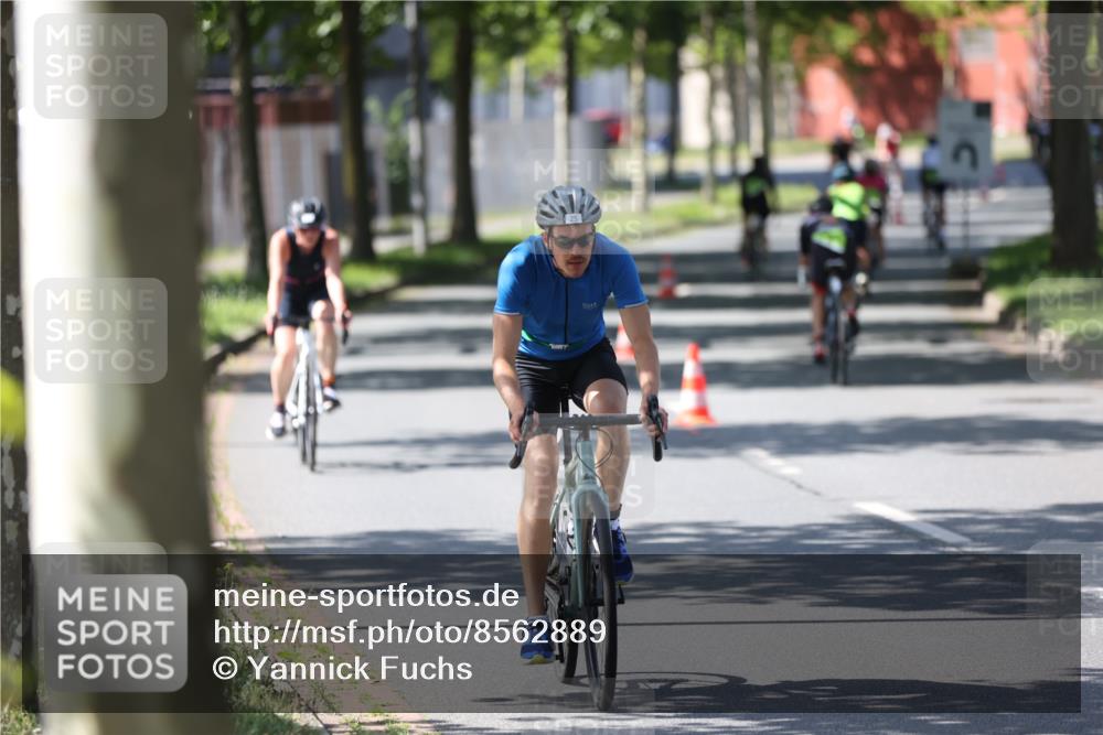 10.08.2025 - GEWOBA Citytriathlon Bremen Yannick Fuchs http://msf.ph/oto/8562889 10.08.2025 14:33:38 Radfahren 2, 25, 48, 74, 138, 440, 514, 519, 522 meine-sportfotos.de