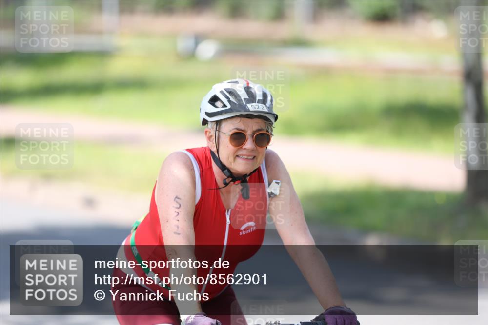 10.08.2025 - GEWOBA Citytriathlon Bremen Yannick Fuchs http://msf.ph/oto/8562901 10.08.2025 14:33:57 Radfahren 55, 65, 92, 151, 364, 388, 451, 507, 522, 530 meine-sportfotos.de