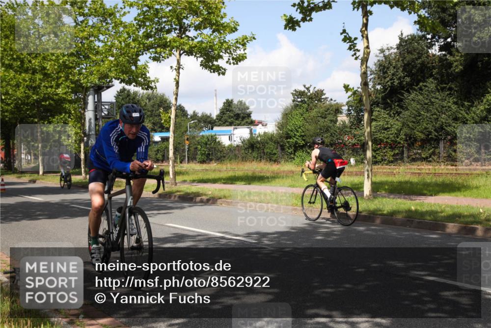 10.08.2025 - GEWOBA Citytriathlon Bremen Yannick Fuchs http://msf.ph/oto/8562922 10.08.2025 12:31:28 Radfahren 564, 575, 616, 630, 649, 655, 753, 788, 793, 863, 894, 905, 950 meine-sportfotos.de