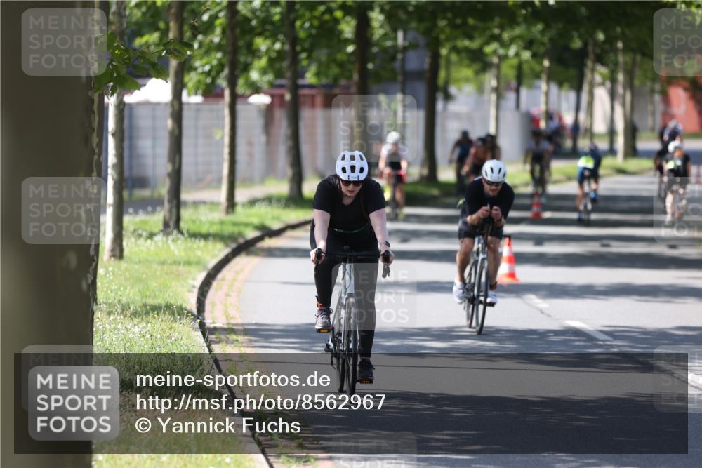 10.08.2025 - GEWOBA Citytriathlon Bremen Yannick Fuchs http://msf.ph/oto/8562967 10.08.2025 14:34:13 Radfahren 45, 55, 76, 143, 151, 214, 316, 364, 388, 424, 443, 451, 507, 515, 530 meine-sportfotos.de