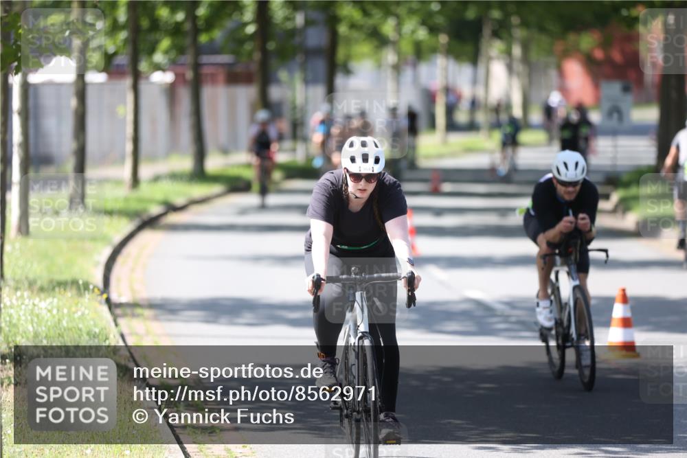 10.08.2025 - GEWOBA Citytriathlon Bremen Yannick Fuchs http://msf.ph/oto/8562971 10.08.2025 14:34:14 Radfahren 45, 76, 143, 151, 214, 316, 364, 388, 424, 443, 451, 507, 515, 530 meine-sportfotos.de