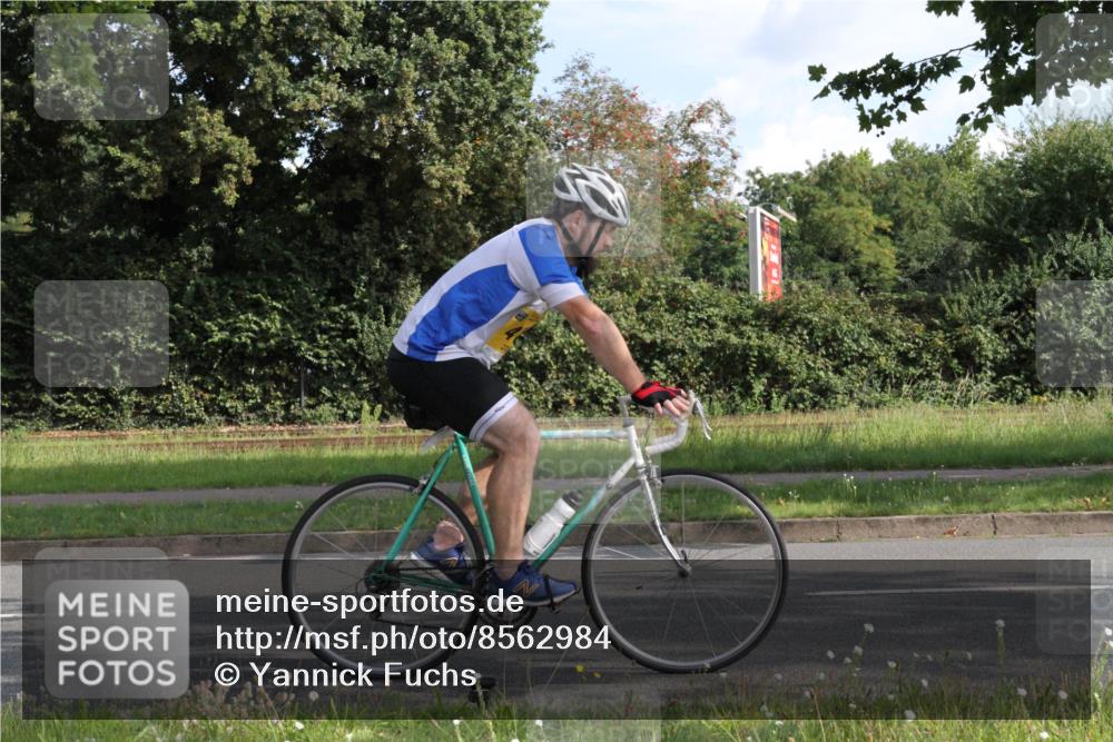 10.08.2025 - GEWOBA Citytriathlon Bremen Yannick Fuchs http://msf.ph/oto/8562984 10.08.2025 10:43:19 Radfahren 27, 51, 149, 361, 415 meine-sportfotos.de