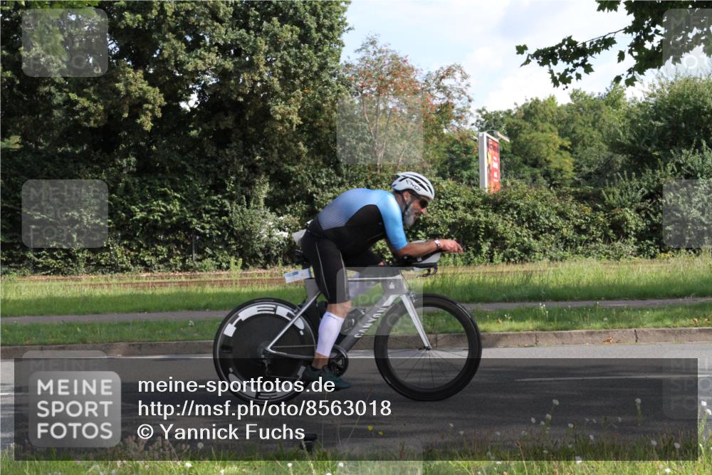 10.08.2025 - GEWOBA Citytriathlon Bremen Yannick Fuchs http://msf.ph/oto/8563018 10.08.2025 10:43:31 Radfahren 27, 53, 217, 361, 422 meine-sportfotos.de