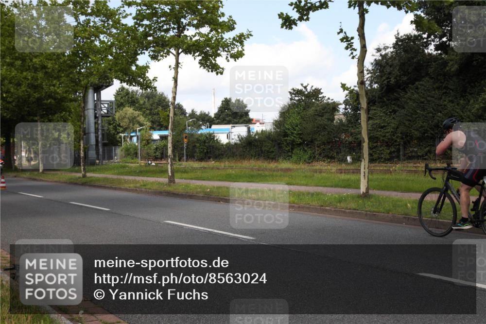 10.08.2025 - GEWOBA Citytriathlon Bremen Yannick Fuchs http://msf.ph/oto/8563024 10.08.2025 12:32:20 Radfahren 551, 641, 648, 682, 735, 776, 806, 840 meine-sportfotos.de