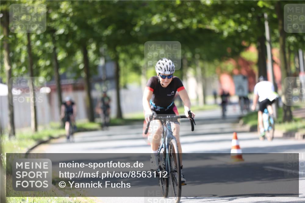 10.08.2025 - GEWOBA Citytriathlon Bremen Yannick Fuchs http://msf.ph/oto/8563112 10.08.2025 14:35:03 Radfahren 23, 31, 68, 72, 264, 268, 340, 398, 413, 430, 502 meine-sportfotos.de