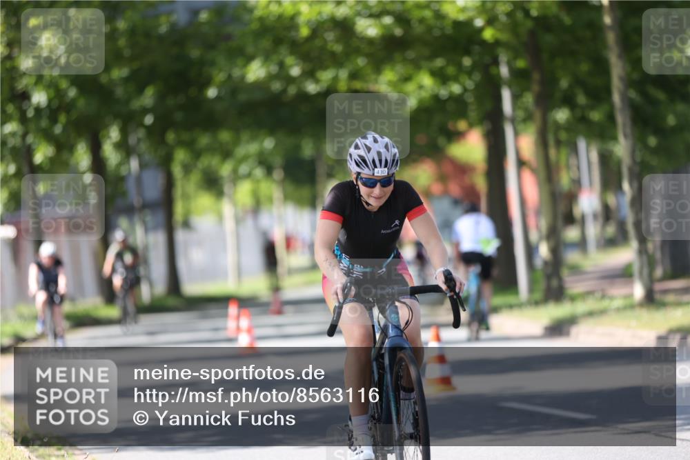 10.08.2025 - GEWOBA Citytriathlon Bremen Yannick Fuchs http://msf.ph/oto/8563116 10.08.2025 14:35:03 Radfahren 23, 31, 68, 72, 264, 268, 340, 398, 413, 430, 502 meine-sportfotos.de