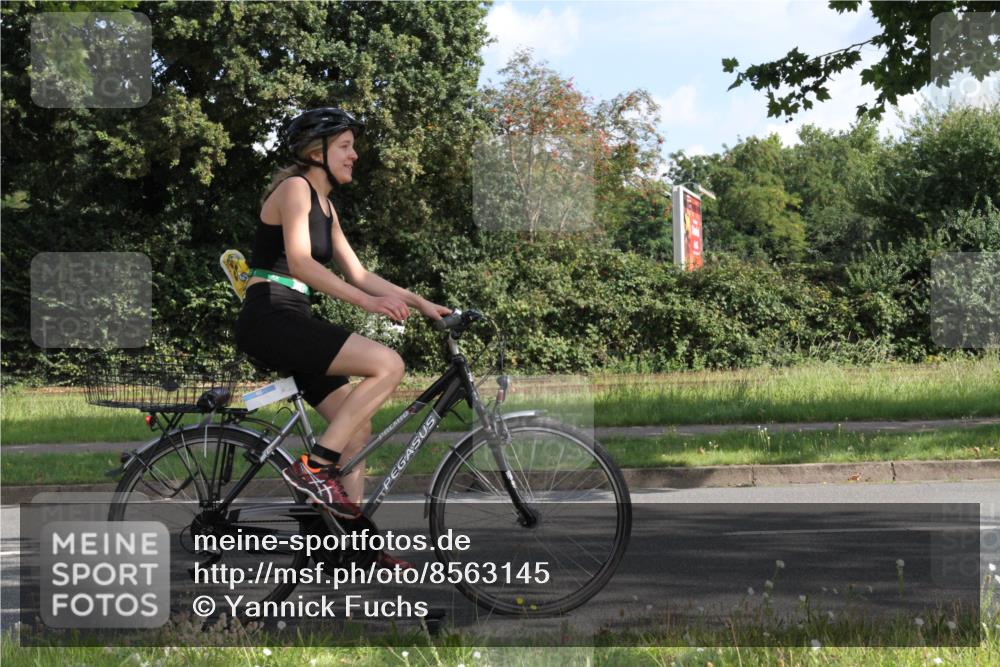 10.08.2025 - GEWOBA Citytriathlon Bremen Yannick Fuchs http://msf.ph/oto/8563145 10.08.2025 10:44:45 Radfahren 133, 465, 511 meine-sportfotos.de
