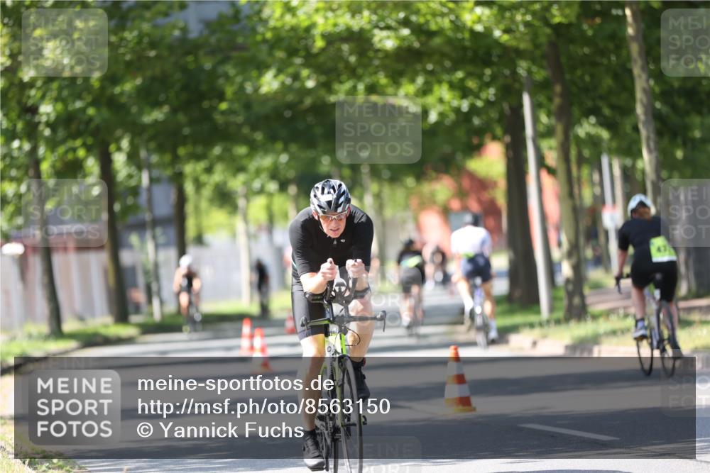 10.08.2025 - GEWOBA Citytriathlon Bremen Yannick Fuchs http://msf.ph/oto/8563150 10.08.2025 14:35:10 Radfahren 38, 43, 68, 72, 98, 133, 264, 268, 340, 398, 413, 414, 430 meine-sportfotos.de