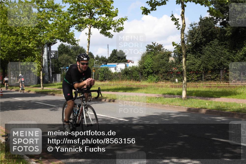 10.08.2025 - GEWOBA Citytriathlon Bremen Yannick Fuchs http://msf.ph/oto/8563156 10.08.2025 12:33:51 Radfahren 560, 635, 637, 741, 768, 856, 858, 867, 895 meine-sportfotos.de