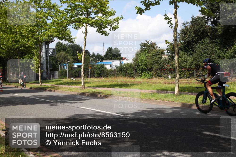 10.08.2025 - GEWOBA Citytriathlon Bremen Yannick Fuchs http://msf.ph/oto/8563159 10.08.2025 12:33:53 Radfahren 560, 635, 637, 741, 768, 856, 858, 867, 895 meine-sportfotos.de