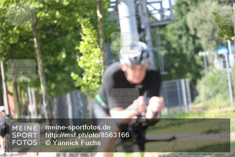10.08.2025 - GEWOBA Citytriathlon Bremen Yannick Fuchs http://msf.ph/oto/8563166 10.08.2025 14:35:11 Radfahren 38, 43, 68, 72, 98, 133, 264, 268, 340, 398, 414, 430 meine-sportfotos.de