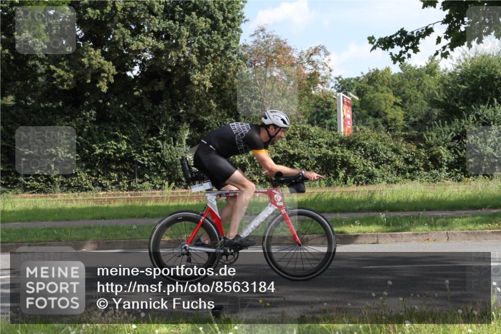 10.08.2025 - GEWOBA Citytriathlon Bremen Yannick Fuchs http://msf.ph/oto/8563184 10.08.2025 10:45:23 Radfahren 183, 187, 412 meine-sportfotos.de
