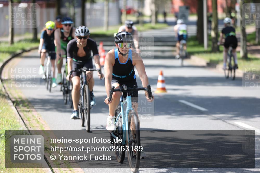 10.08.2025 - GEWOBA Citytriathlon Bremen Yannick Fuchs http://msf.ph/oto/8563189 10.08.2025 14:35:22 Radfahren 38, 43, 98, 127, 133, 264, 398, 414 meine-sportfotos.de