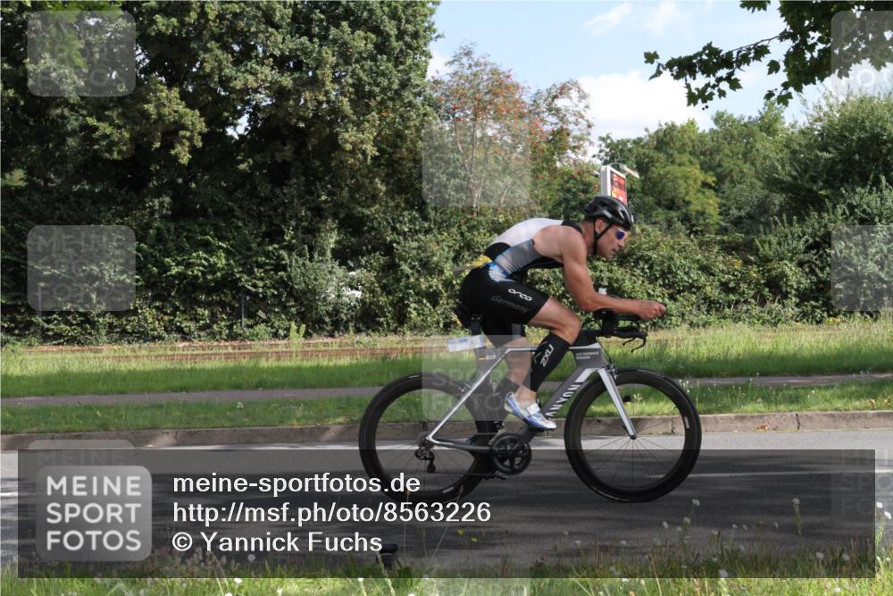 10.08.2025 - GEWOBA Citytriathlon Bremen Yannick Fuchs http://msf.ph/oto/8563226 10.08.2025 10:46:36 Radfahren 424 meine-sportfotos.de