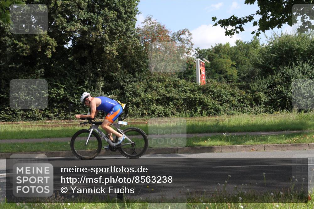 10.08.2025 - GEWOBA Citytriathlon Bremen Yannick Fuchs http://msf.ph/oto/8563238 10.08.2025 10:46:57 Radfahren  meine-sportfotos.de