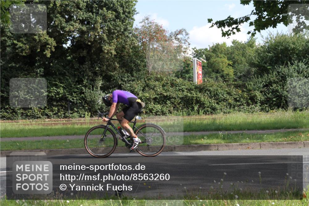 10.08.2025 - GEWOBA Citytriathlon Bremen Yannick Fuchs http://msf.ph/oto/8563260 10.08.2025 10:47:18 Radfahren  meine-sportfotos.de