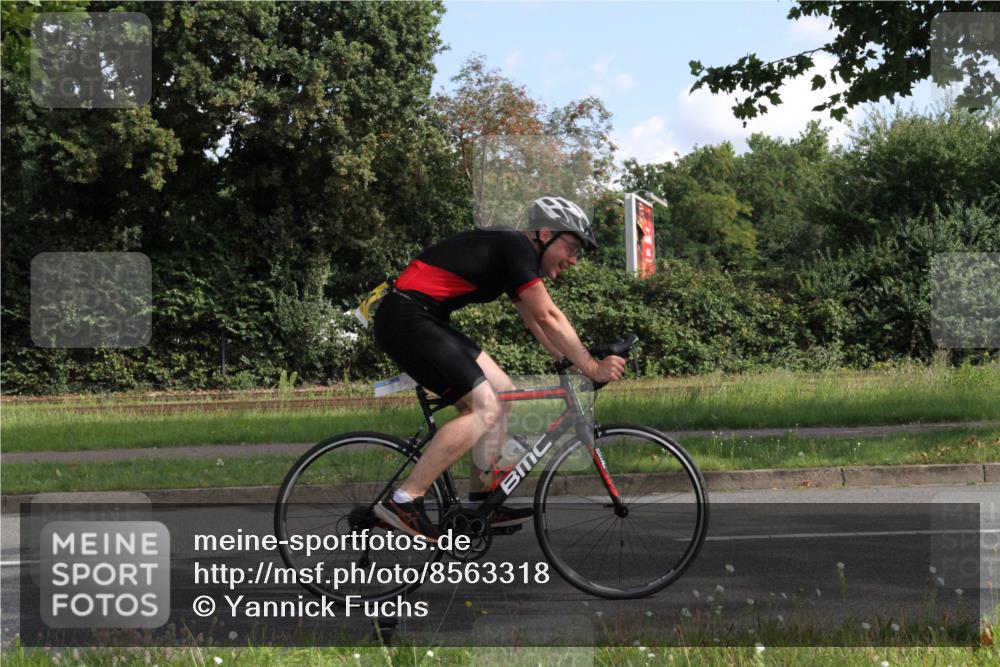 10.08.2025 - GEWOBA Citytriathlon Bremen Yannick Fuchs http://msf.ph/oto/8563318 10.08.2025 10:48:04 Radfahren 363, 376, 414, 459 meine-sportfotos.de