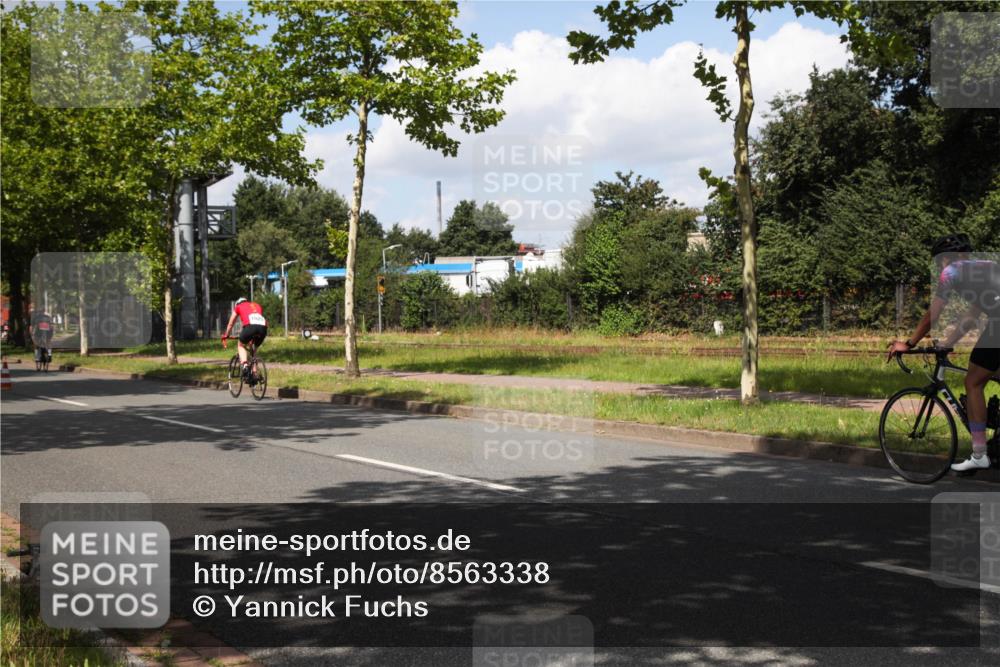 10.08.2025 - GEWOBA Citytriathlon Bremen Yannick Fuchs http://msf.ph/oto/8563338 10.08.2025 12:35:44 Radfahren 642, 719, 742, 763, 783, 833, 843, 919, 933, 966 meine-sportfotos.de