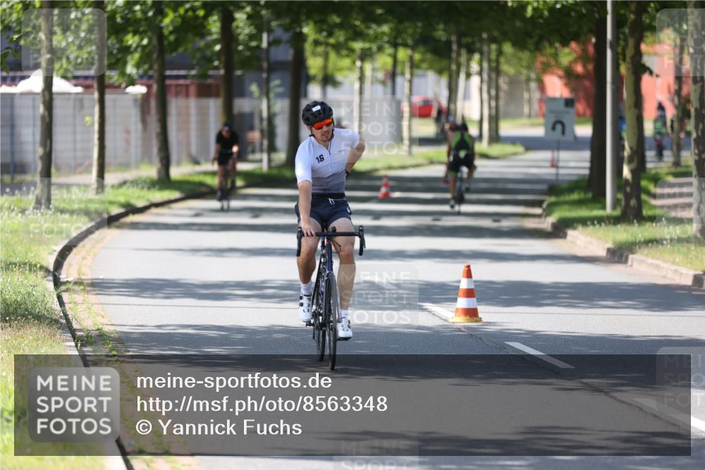 10.08.2025 - GEWOBA Citytriathlon Bremen Yannick Fuchs http://msf.ph/oto/8563348 10.08.2025 14:36:02 Radfahren 32, 129, 261, 395, 437, 452 meine-sportfotos.de