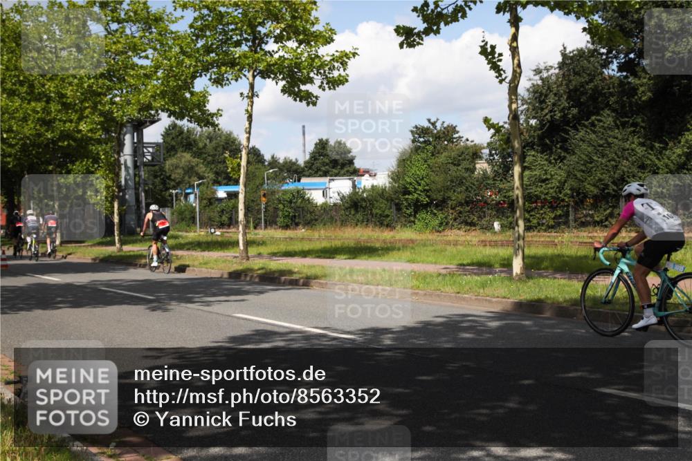 10.08.2025 - GEWOBA Citytriathlon Bremen Yannick Fuchs http://msf.ph/oto/8563352 10.08.2025 12:35:48 Radfahren 763, 783, 843, 877, 919, 933, 966 meine-sportfotos.de
