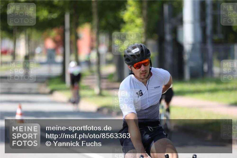 10.08.2025 - GEWOBA Citytriathlon Bremen Yannick Fuchs http://msf.ph/oto/8563363 10.08.2025 14:36:04 Radfahren 32, 129, 261, 437, 452 meine-sportfotos.de