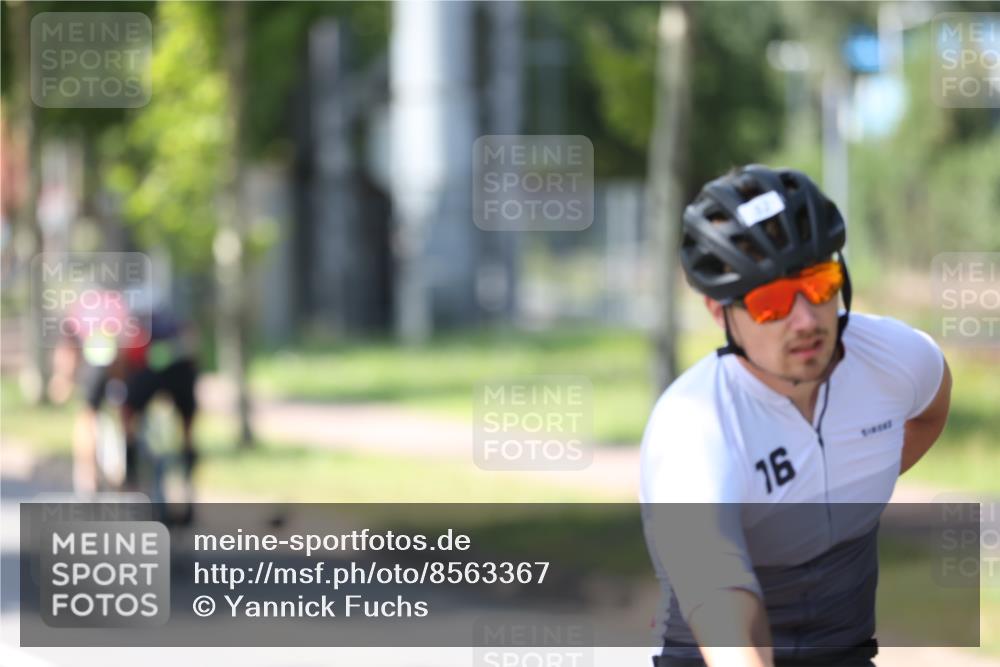 10.08.2025 - GEWOBA Citytriathlon Bremen Yannick Fuchs http://msf.ph/oto/8563367 10.08.2025 14:36:05 Radfahren 32, 261, 437, 452 meine-sportfotos.de