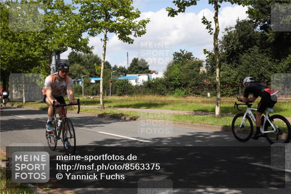 10.08.2025 - GEWOBA Citytriathlon Bremen Yannick Fuchs http://msf.ph/oto/8563375 10.08.2025 12:36:11 Radfahren 567, 582, 636, 639, 759, 877 meine-sportfotos.de
