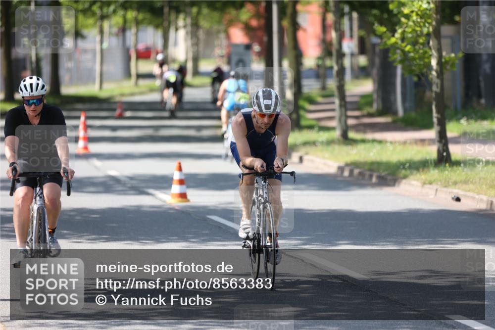 10.08.2025 - GEWOBA Citytriathlon Bremen Yannick Fuchs http://msf.ph/oto/8563383 10.08.2025 14:36:12 Radfahren 32, 261, 380, 437, 452 meine-sportfotos.de