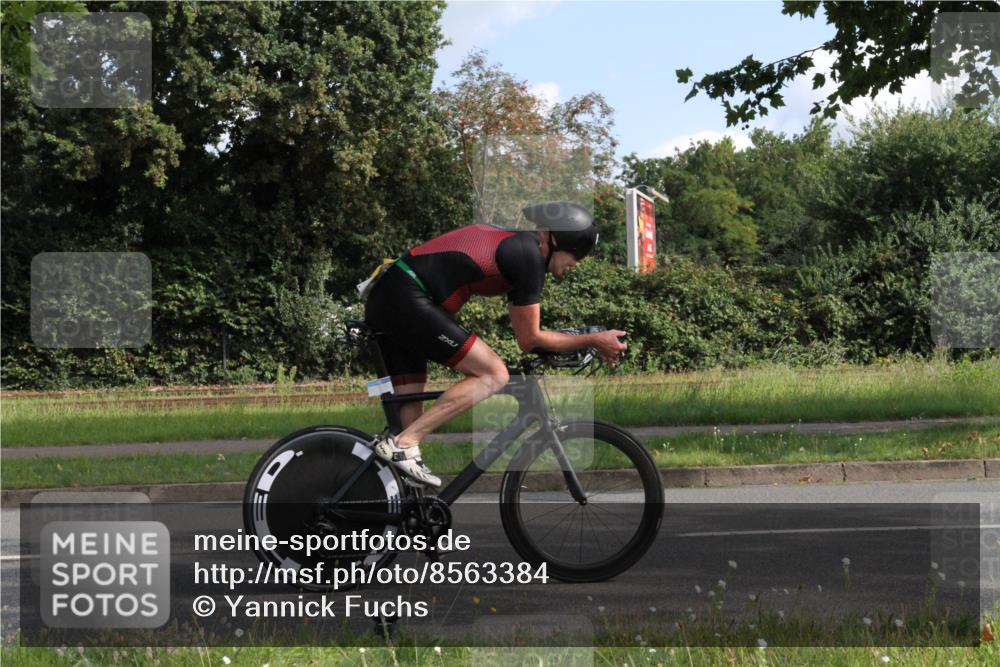 10.08.2025 - GEWOBA Citytriathlon Bremen Yannick Fuchs http://msf.ph/oto/8563384 10.08.2025 10:49:15 Radfahren 81, 105, 151, 213, 245, 387, 407, 420, 430 meine-sportfotos.de
