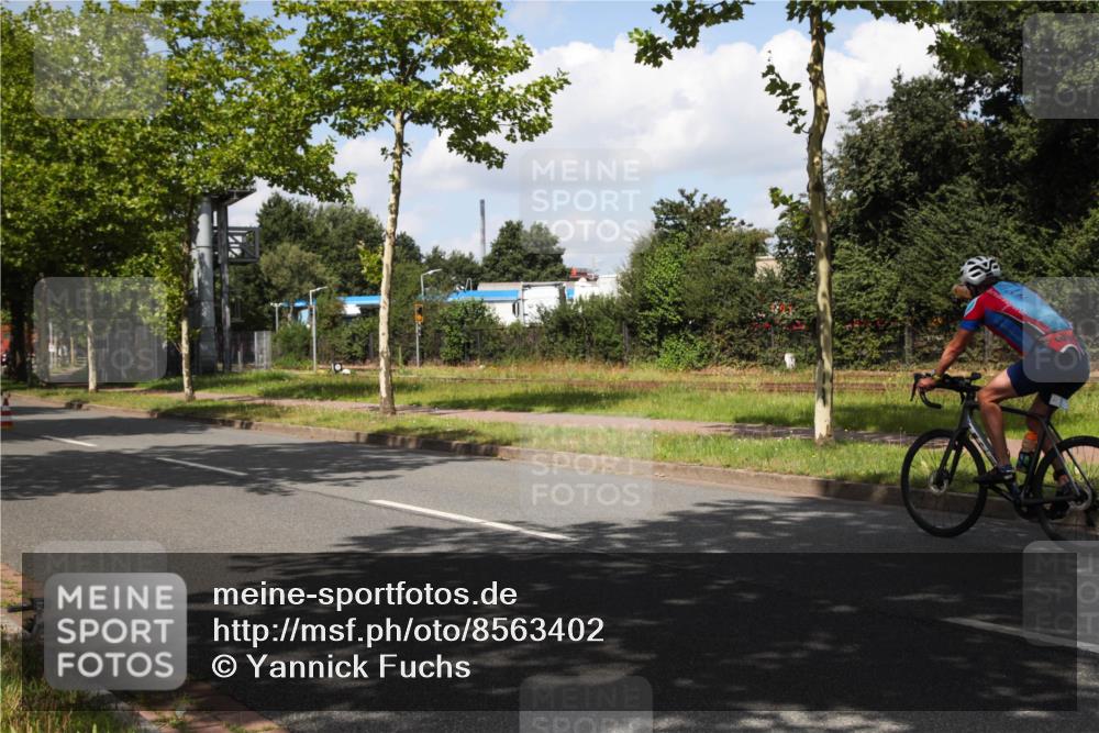 10.08.2025 - GEWOBA Citytriathlon Bremen Yannick Fuchs http://msf.ph/oto/8563402 10.08.2025 12:36:22 Radfahren 565, 582, 599, 636, 639, 759, 766, 790, 794, 872 meine-sportfotos.de