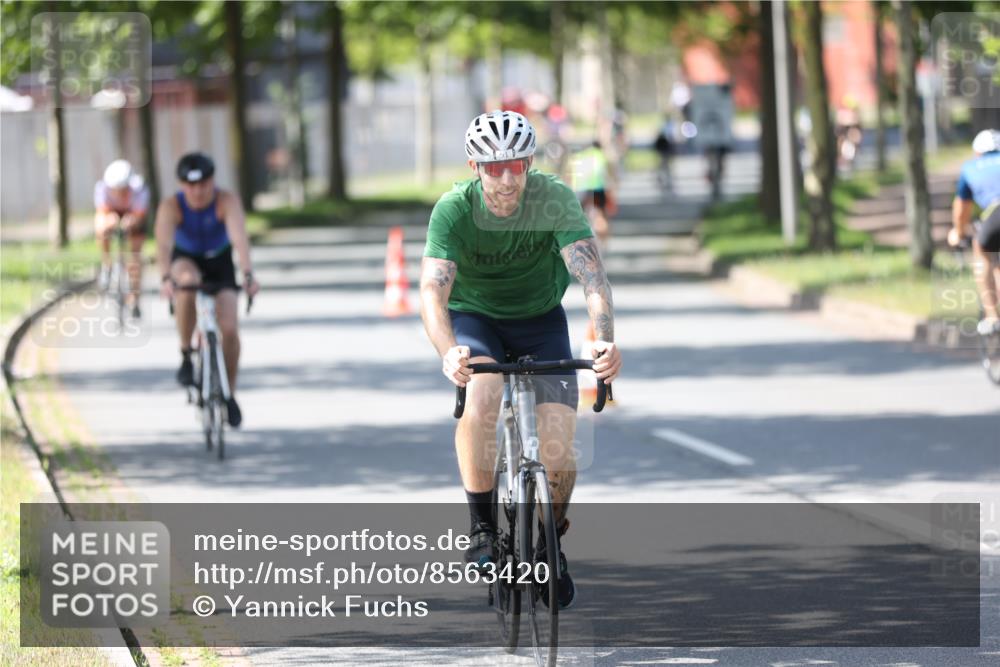 10.08.2025 - GEWOBA Citytriathlon Bremen Yannick Fuchs http://msf.ph/oto/8563420 10.08.2025 14:36:26 Radfahren 20, 91, 255, 285, 380, 391 meine-sportfotos.de