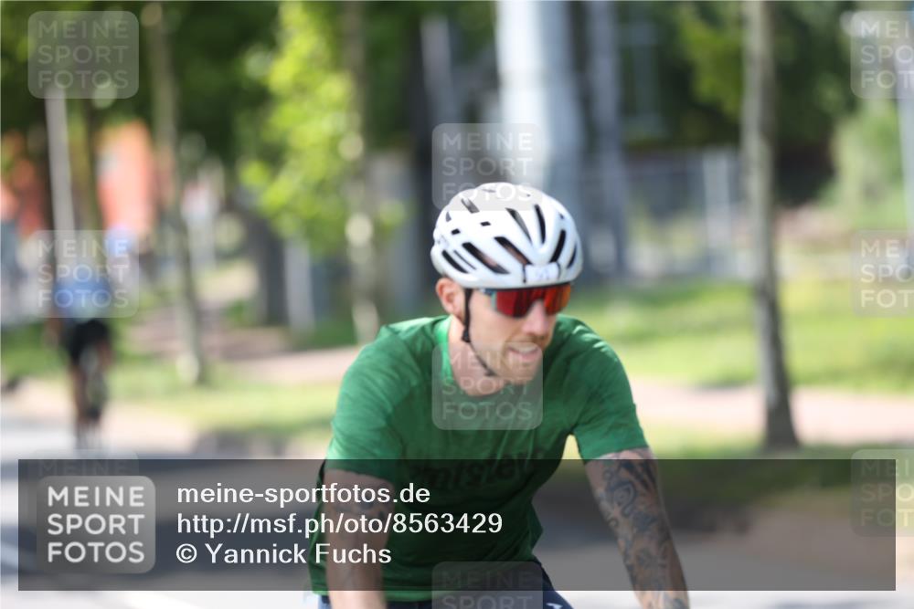 10.08.2025 - GEWOBA Citytriathlon Bremen Yannick Fuchs http://msf.ph/oto/8563429 10.08.2025 14:36:27 Radfahren 20, 91, 255, 285, 380, 391 meine-sportfotos.de