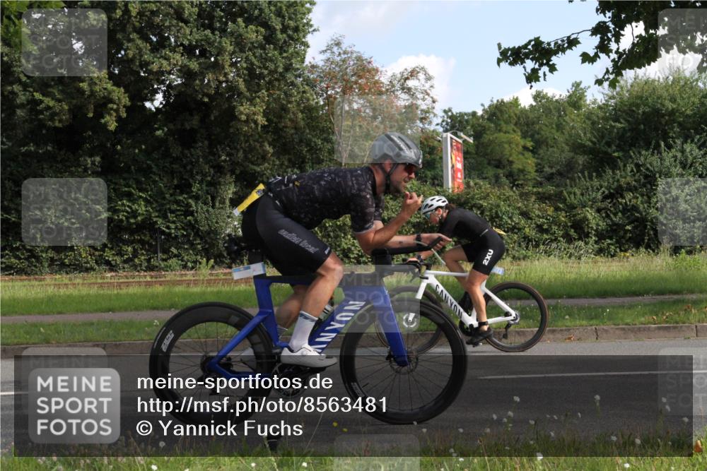 10.08.2025 - GEWOBA Citytriathlon Bremen Yannick Fuchs http://msf.ph/oto/8563481 10.08.2025 10:49:58 Radfahren 147, 408, 432, 441 meine-sportfotos.de