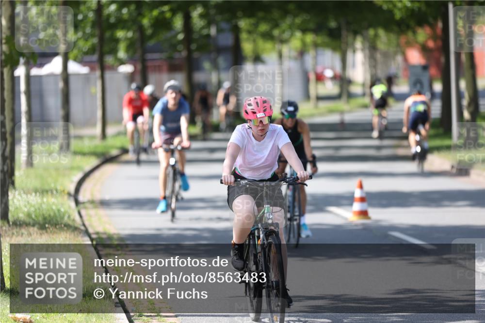 10.08.2025 - GEWOBA Citytriathlon Bremen Yannick Fuchs http://msf.ph/oto/8563483 10.08.2025 14:36:41 Radfahren 24, 41, 46, 123, 136, 255, 285, 314, 391, 521 meine-sportfotos.de