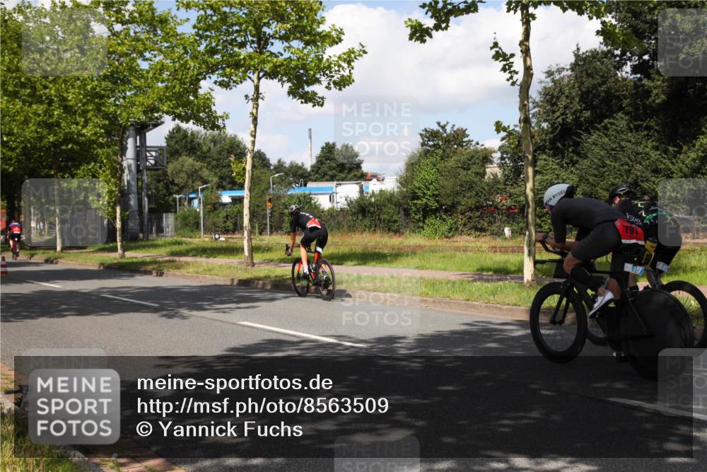 10.08.2025 - GEWOBA Citytriathlon Bremen Yannick Fuchs http://msf.ph/oto/8563509 10.08.2025 12:37:55 Radfahren 563, 603, 618, 761 meine-sportfotos.de