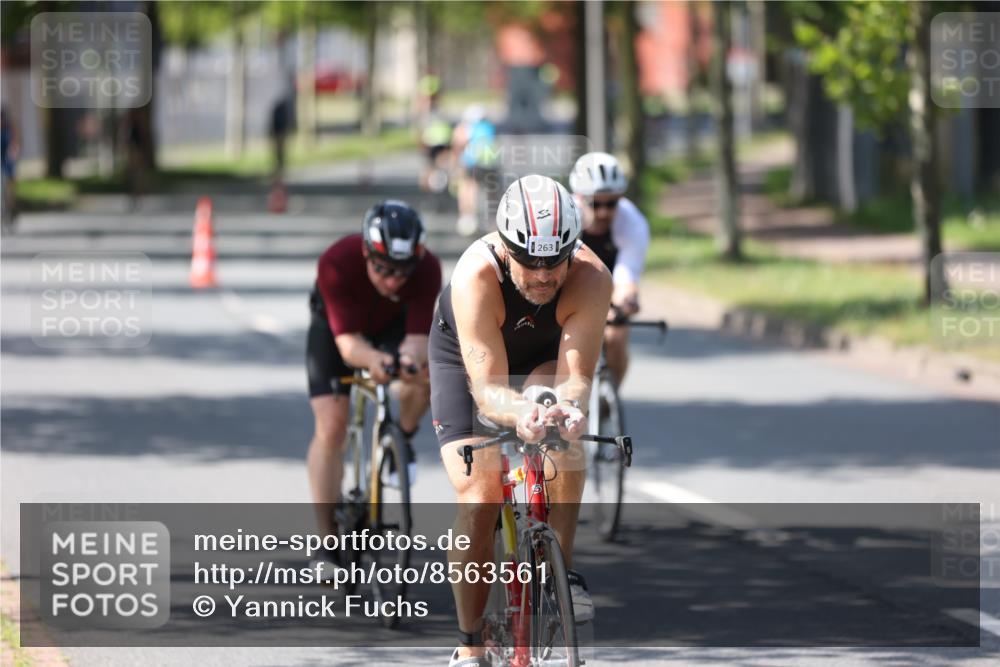 10.08.2025 - GEWOBA Citytriathlon Bremen Yannick Fuchs http://msf.ph/oto/8563561 10.08.2025 14:36:58 Radfahren 24, 57, 106, 123, 136, 164, 227, 239, 240, 256, 257, 263, 314 meine-sportfotos.de