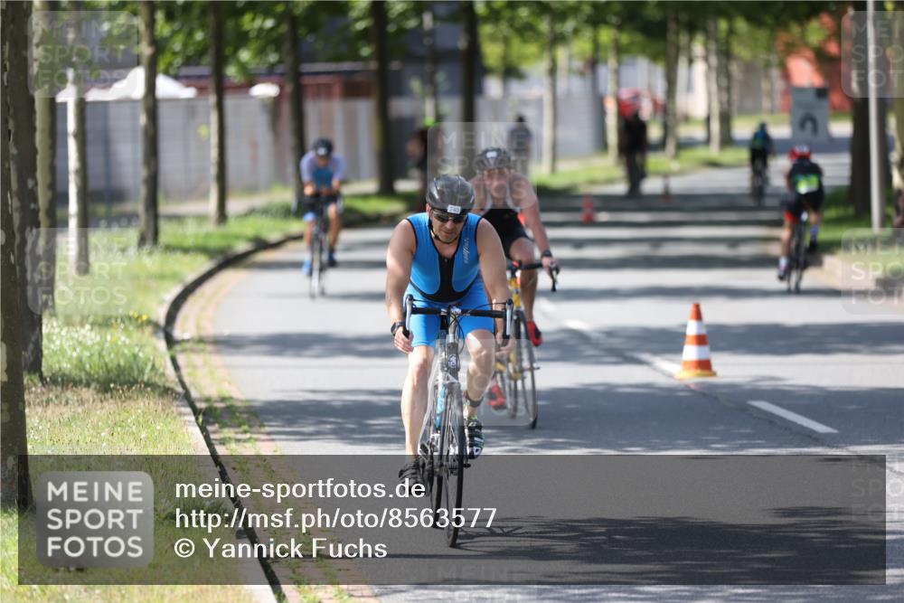10.08.2025 - GEWOBA Citytriathlon Bremen Yannick Fuchs http://msf.ph/oto/8563577 10.08.2025 14:37:03 Radfahren 57, 78, 106, 121, 164, 227, 239, 240, 256, 257, 263, 314 meine-sportfotos.de