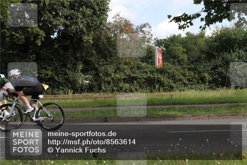 10.08.2025 - GEWOBA Citytriathlon Bremen Yannick Fuchs http://msf.ph/oto/8563614 10.08.2025 10:51:25 Radfahren 239, 396, 419, 421 meine-sportfotos.de