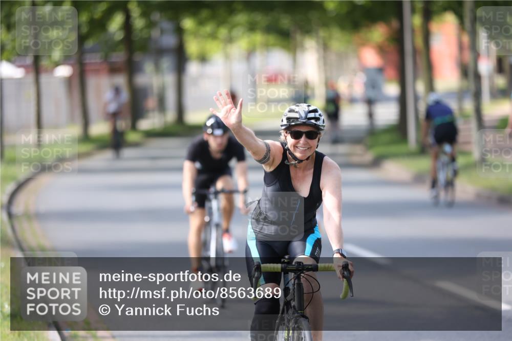 10.08.2025 - GEWOBA Citytriathlon Bremen Yannick Fuchs http://msf.ph/oto/8563689 10.08.2025 14:38:00 Radfahren 30, 75, 147, 152, 191, 528 meine-sportfotos.de
