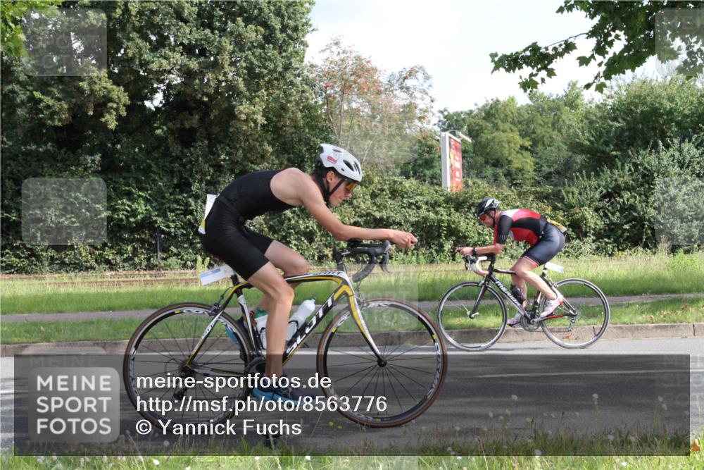 10.08.2025 - GEWOBA Citytriathlon Bremen Yannick Fuchs http://msf.ph/oto/8563776 10.08.2025 10:52:23 Radfahren 137, 349, 354, 355, 390, 392, 394, 479, 491, 504 meine-sportfotos.de
