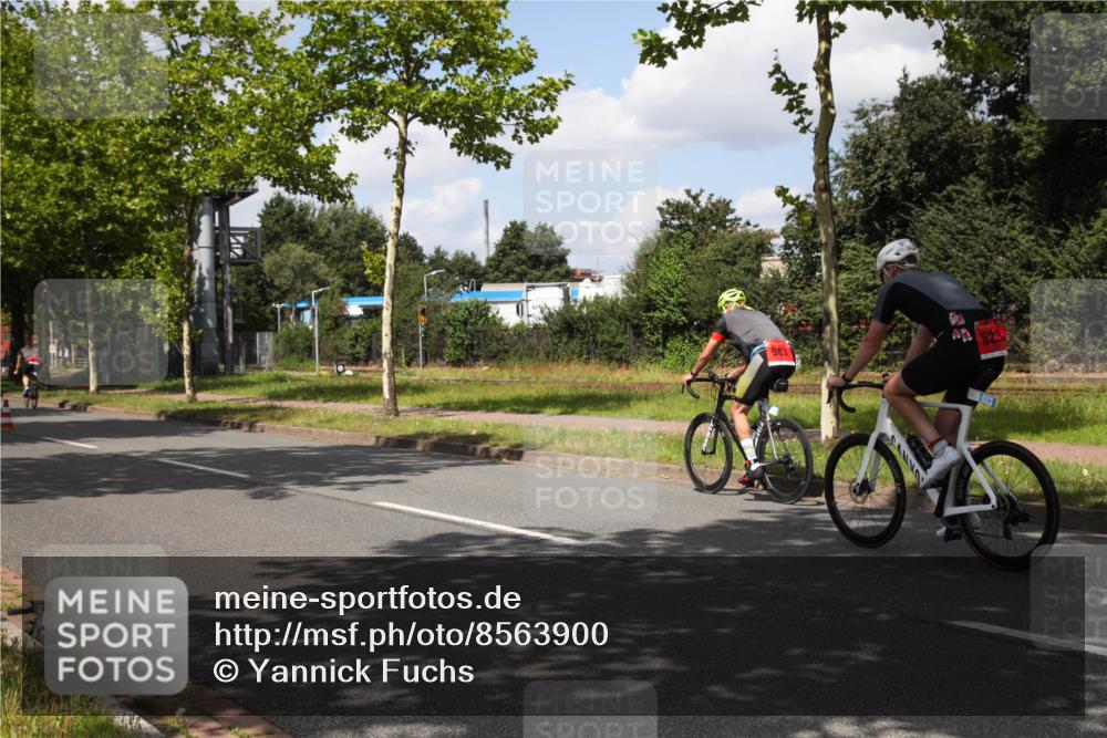 10.08.2025 - GEWOBA Citytriathlon Bremen Yannick Fuchs http://msf.ph/oto/8563900 10.08.2025 12:40:55 Radfahren 606, 650, 785, 802, 803, 921, 1001, 1023 meine-sportfotos.de