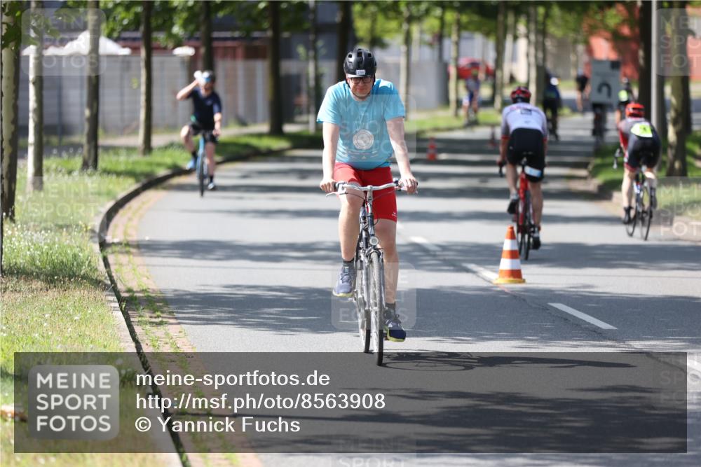 10.08.2025 - GEWOBA Citytriathlon Bremen Yannick Fuchs http://msf.ph/oto/8563908 10.08.2025 14:39:03 Radfahren 100, 130, 236, 354 meine-sportfotos.de
