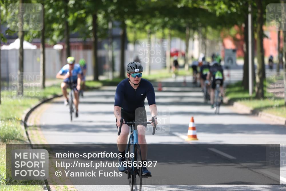 10.08.2025 - GEWOBA Citytriathlon Bremen Yannick Fuchs http://msf.ph/oto/8563927 10.08.2025 14:39:08 Radfahren 18, 100, 130, 236, 427 meine-sportfotos.de