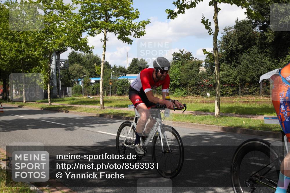 10.08.2025 - GEWOBA Citytriathlon Bremen Yannick Fuchs http://msf.ph/oto/8563931 10.08.2025 12:41:18 Radfahren 568, 609, 660, 665, 705, 730, 755, 803, 830, 849, 862, 934, 1014 meine-sportfotos.de